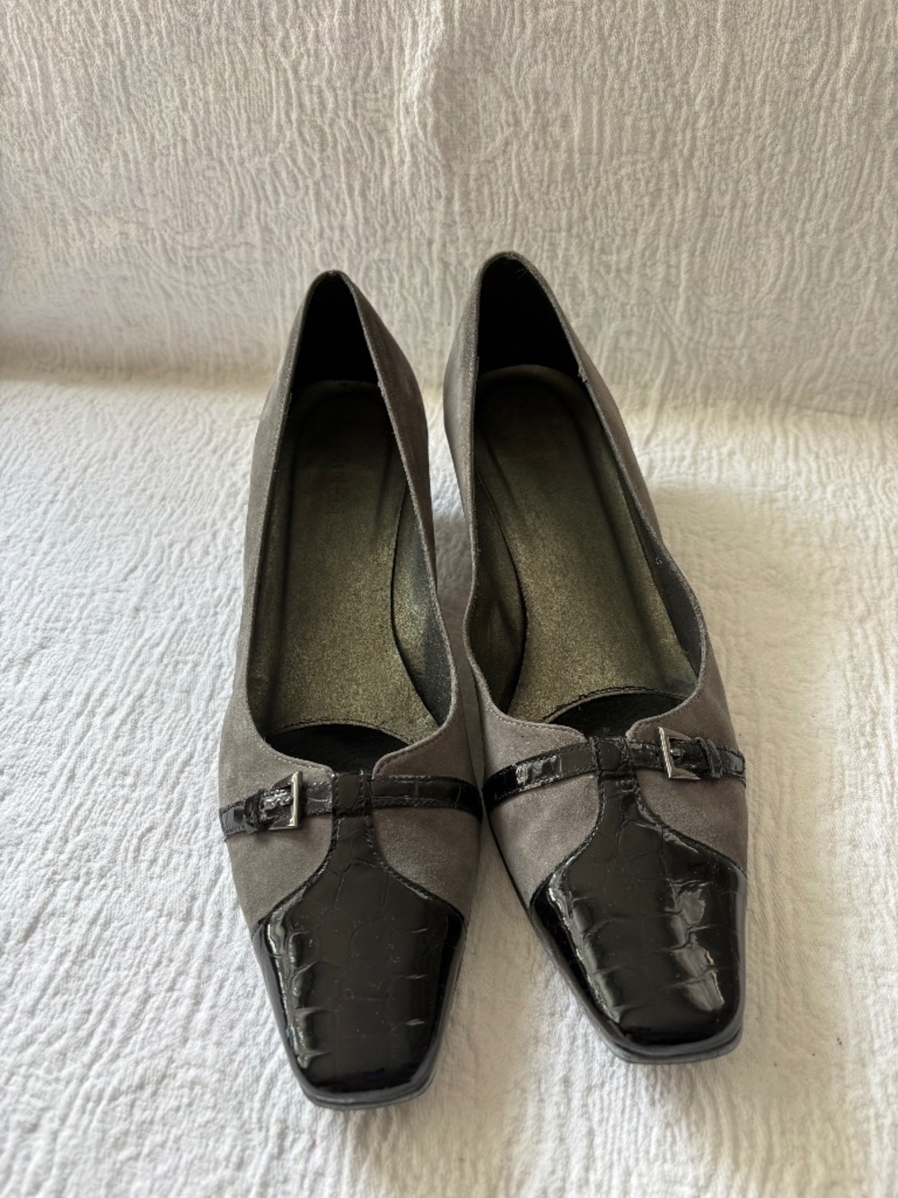 Vaneli grey suede kitten heels